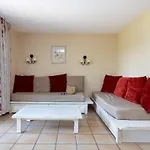 Palombes - Joli Piscine Apartament