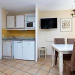Palombes - Joli Piscine Apartament